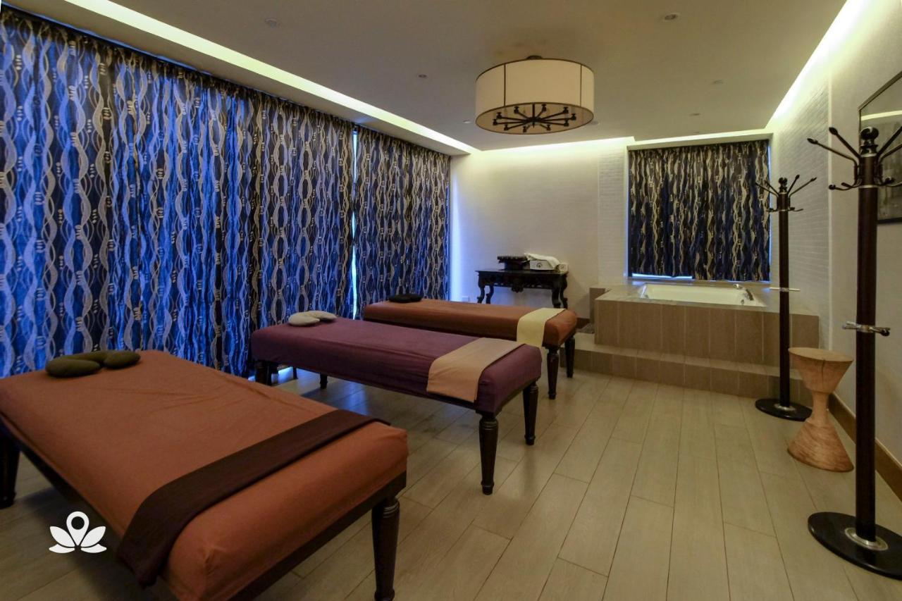 Zen Home Knightsbridge Residences Makati ماكاتي المظهر الخارجي الصورة