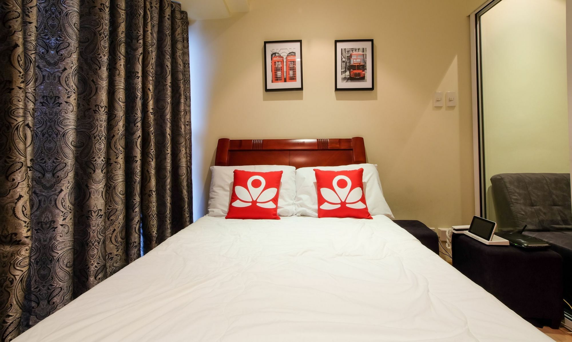 Zen Home Knightsbridge Residences Makati ماكاتي المظهر الخارجي الصورة