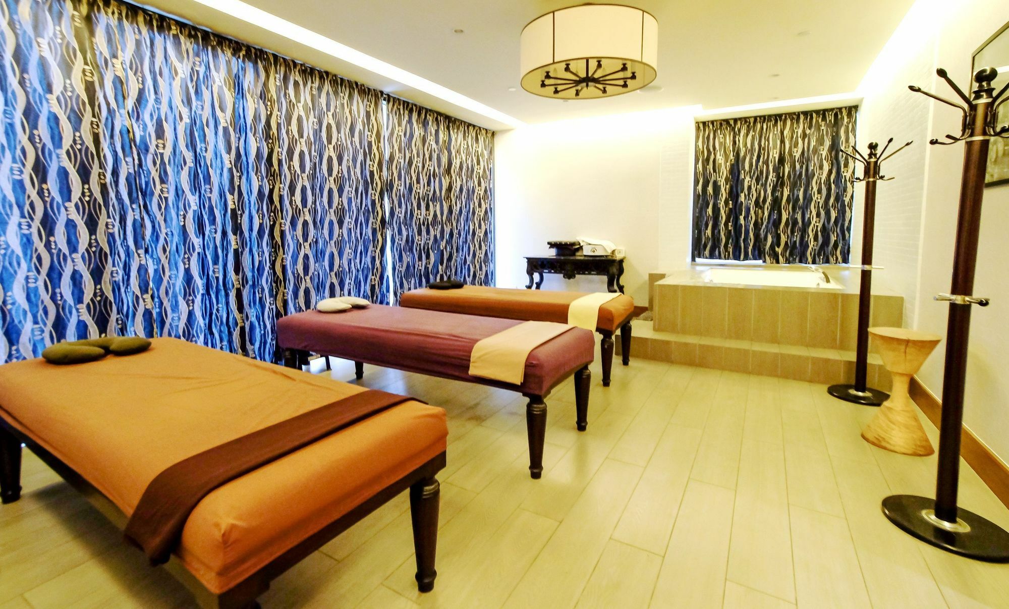 Zen Home Knightsbridge Residences Makati ماكاتي المظهر الخارجي الصورة