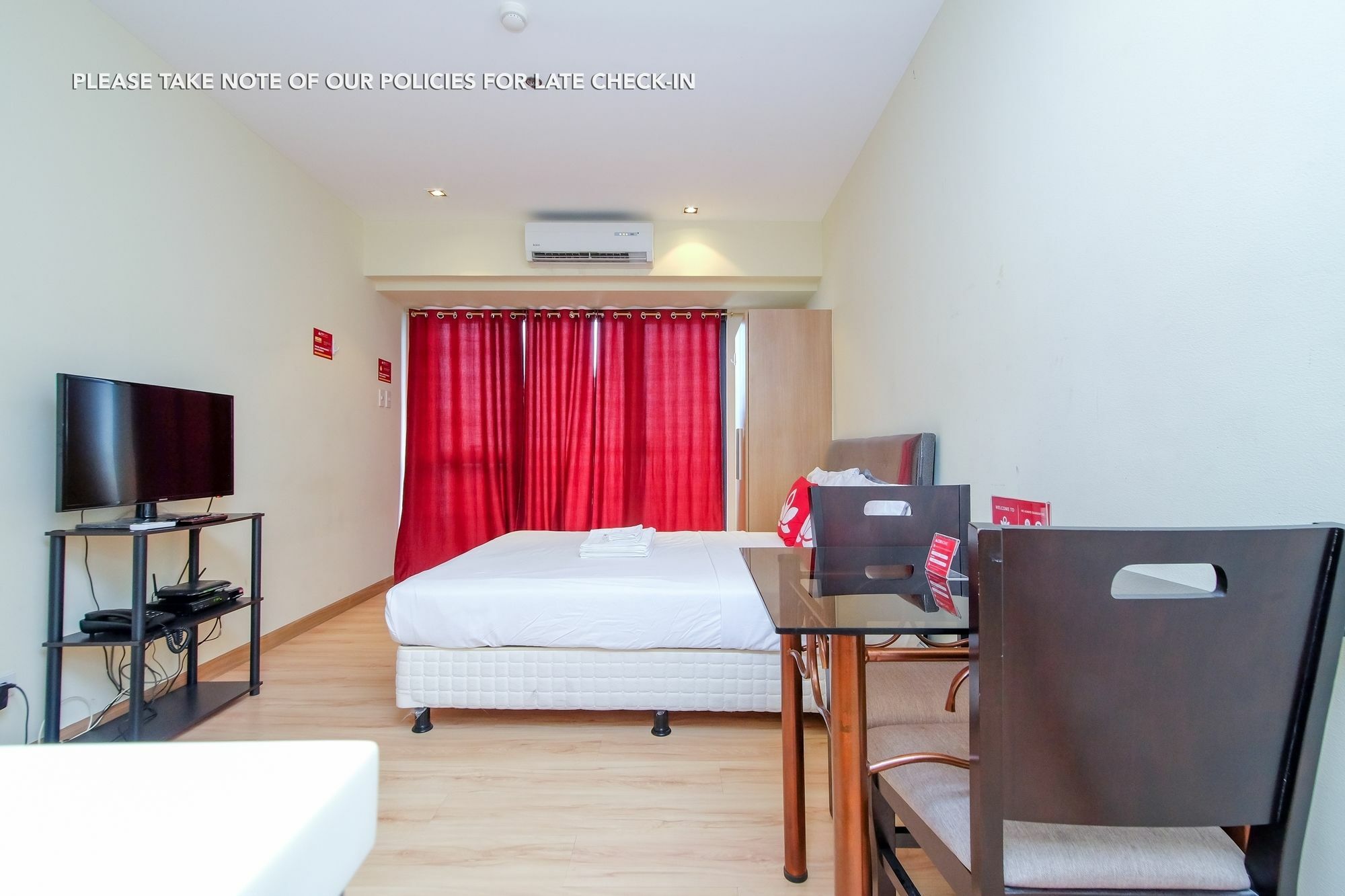 Zen Home Knightsbridge Residences Makati ماكاتي المظهر الخارجي الصورة